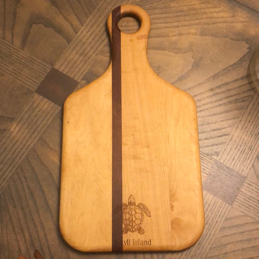 Soundview Millworks maple mahogany wood cutting board engraved Jekyll Island